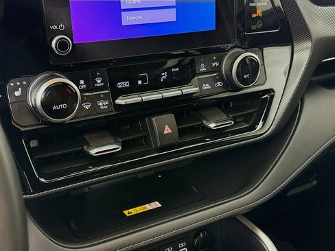 Used 2023 Toyota Highlander XSE AWD/4WD image 18