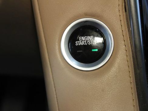 Used 2018 Cadillac Escalade Platinum AWD/4WD image 29