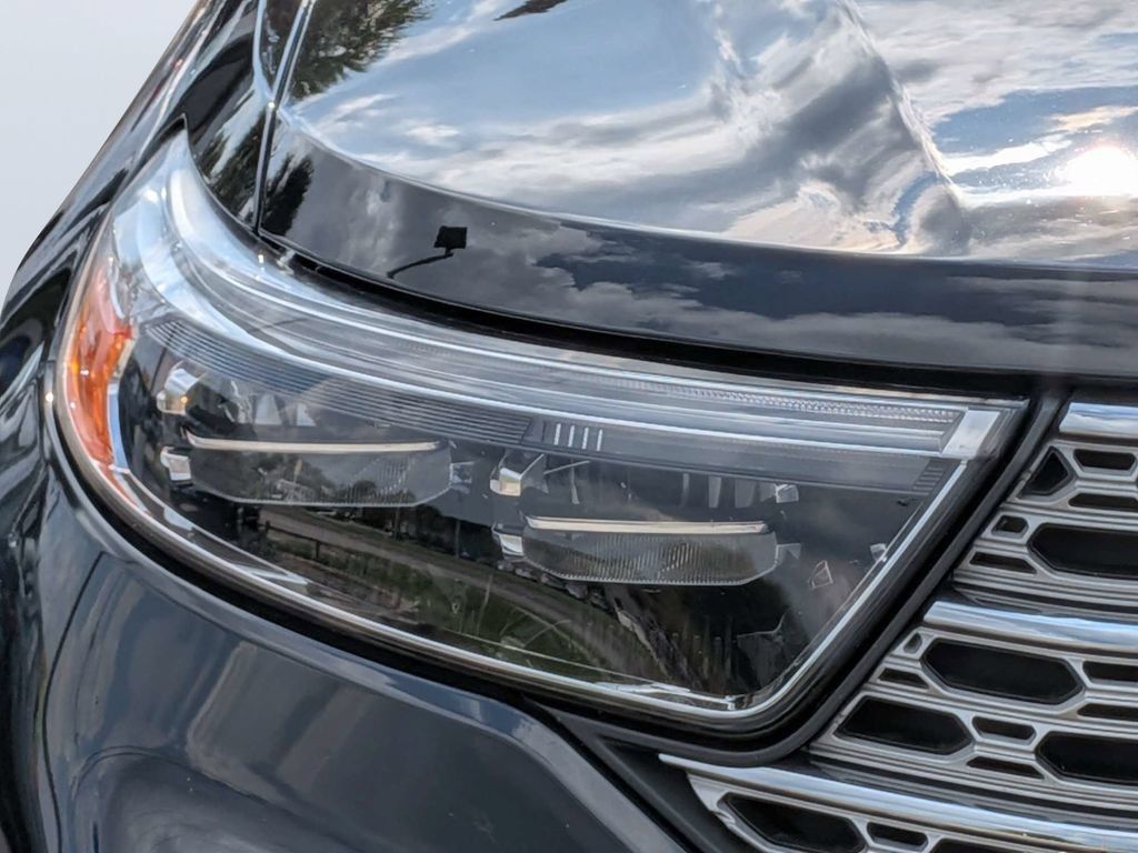 Used 2024 Ford Explorer Limited RWD image 9