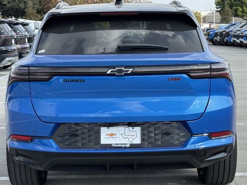 New 2026 Chevrolet Equinox EV RS image 5