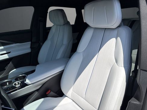 Certified 2024 Cadillac Lyriq Luxury RWD image 14