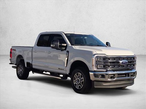 New 2026 Ford F250 Lariat w/ FX4 Off-Road Package image 3