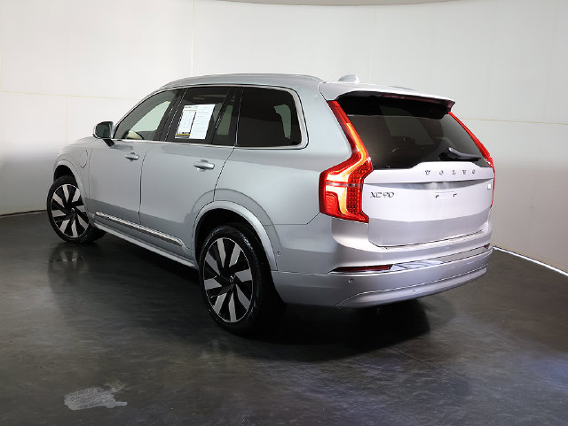 Used 2024 Volvo XC90 T8 Plus w/ Protection Package AWD/4WD image 2