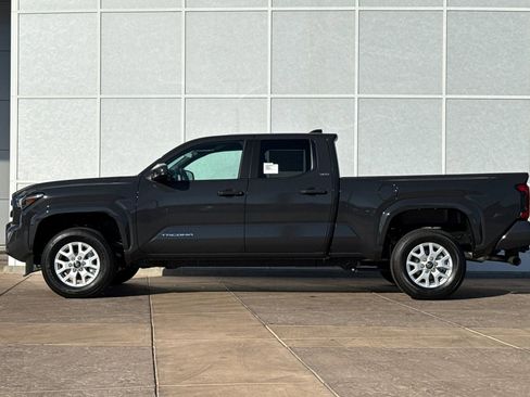 New 2025 Toyota Tacoma SR5 image 7