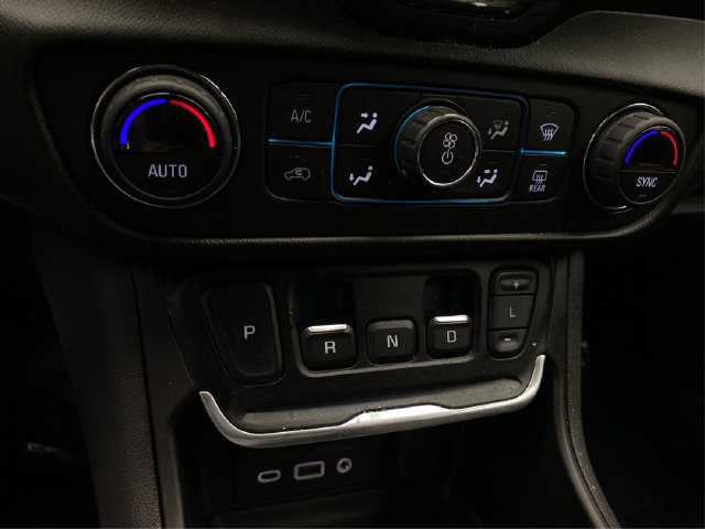 Used 2020 GMC Terrain SLT w/ Preferred Package AWD/4WD image 31