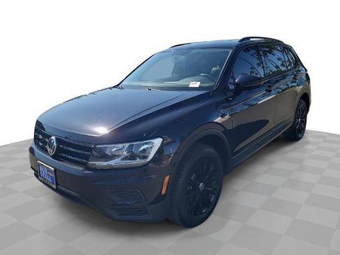 Used 2020 Volkswagen Tiguan S image 1
