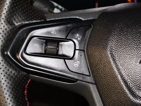 Used 2025 Chevrolet TrailBlazer RS w/ Convenience Package image 20