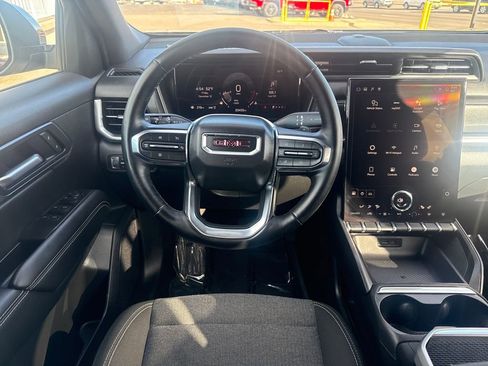 Used 2025 GMC Terrain Elevation image 16