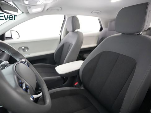 Used 2024 Hyundai Ioniq 5 SEL RWD image 4