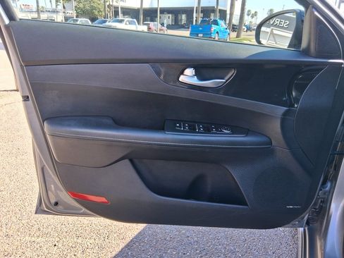 Used 2022 Kia Forte GT-Line w/ GT-Line Premium Package image 17