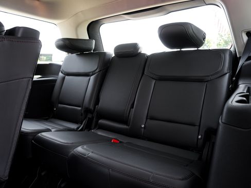 Used 2025 Ford Expedition Active AWD/4WD image 31