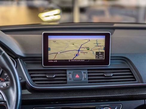 Used 2020 Audi SQ5 Premium Plus w/ Premium Plus Package image 29