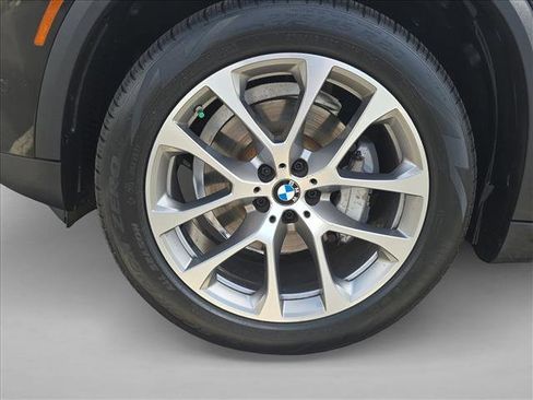 Used 2023 BMW X5 xDrive40i AWD/4WD image 25
