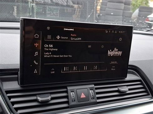 Certified 2025 Audi Q5 2.0T Premium w/ Convenience Plus Package image 19