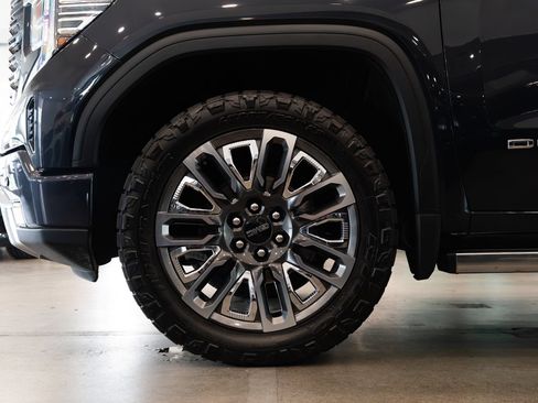 Used 2023 GMC Sierra 1500 Denali Ultimate AWD/4WD image 7
