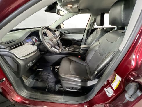 Used 2022 Jeep Compass Latitude AWD/4WD image 19
