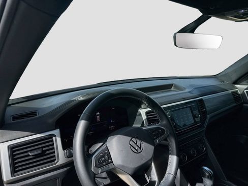 Used 2023 Volkswagen Atlas Cross Sport SE FWD image 11