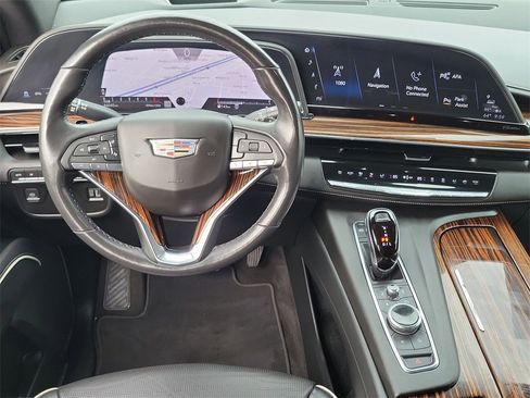 Used 2021 Cadillac Escalade ESV Premium Luxury image 11