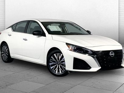 Used 2025 Nissan Altima 2.5 SV
