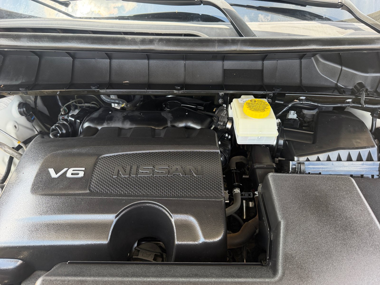 Used 2023 Nissan Pathfinder SL w/ Black Appearance Package FWD image 25