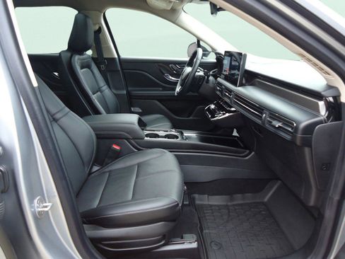 Used 2024 Lincoln Corsair Reserve w/ Equipment Group 201A image 25