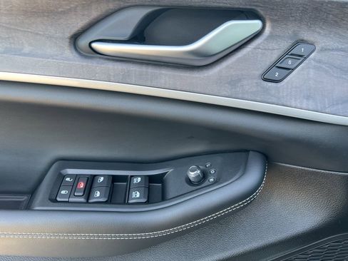 Certified 2023 Jeep Grand Cherokee L Limited w/ Luxury Tech Group II image 19