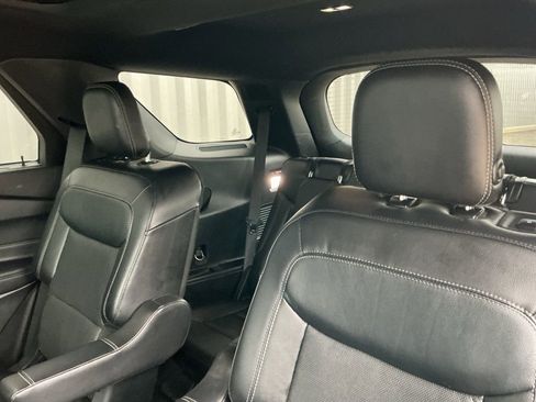 Used 2020 Ford Explorer Limited w/ Class III Trailer Tow Package image 21