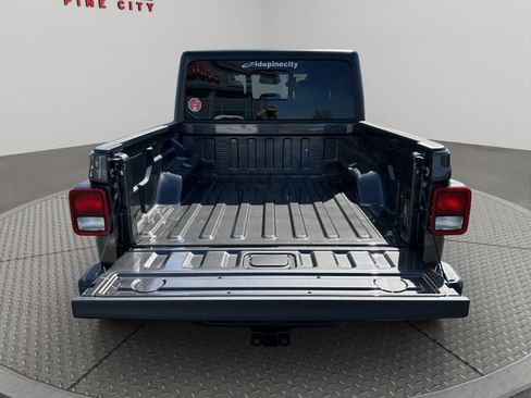 New 2026 Jeep Gladiator Sport AWD/4WD image 36