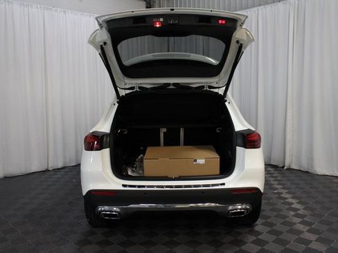 New 2025 Mercedes-Benz GLA 250 4MATIC image 8
