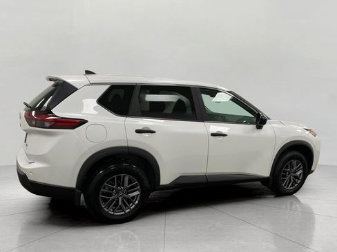 Certified 2025 Nissan Rogue S AWD/4WD image 2
