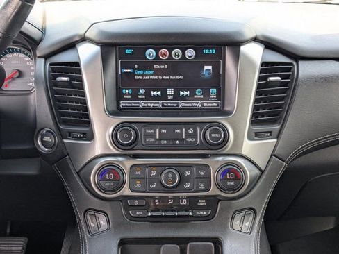 Used 2019 Chevrolet Tahoe LT w/ Luxury Package AWD/4WD image 18