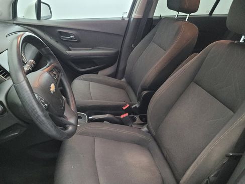 Used 2018 Chevrolet Trax LT AWD/4WD image 17