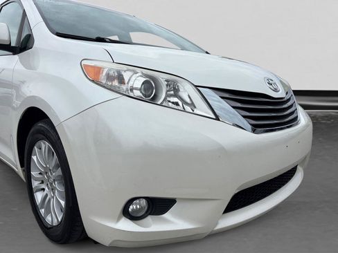 Used 2016 Toyota Sienna XLE Premium FWD image 53
