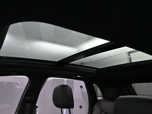 Certified 2025 Cadillac XT5 Premium Luxury image 31