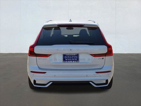 Used 2026 Volvo XC60 B5 Ultra w/ Climate Package PRO AWD/4WD image 4
