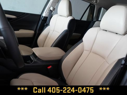 Used 2025 Subaru Outback Limited AWD/4WD image 18