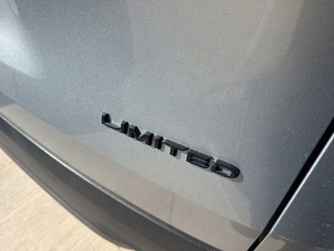 Used 2024 Toyota Grand Highlander FWD image 4
