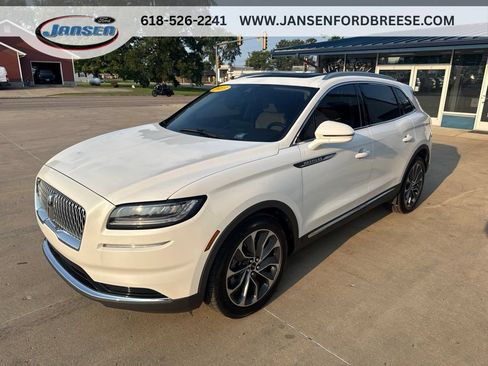 Used 2023 Lincoln Nautilus Reserve AWD/4WD image 3