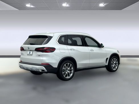 New 2026 BMW X5 sDrive40i w/ Premium Package RWD image 9
