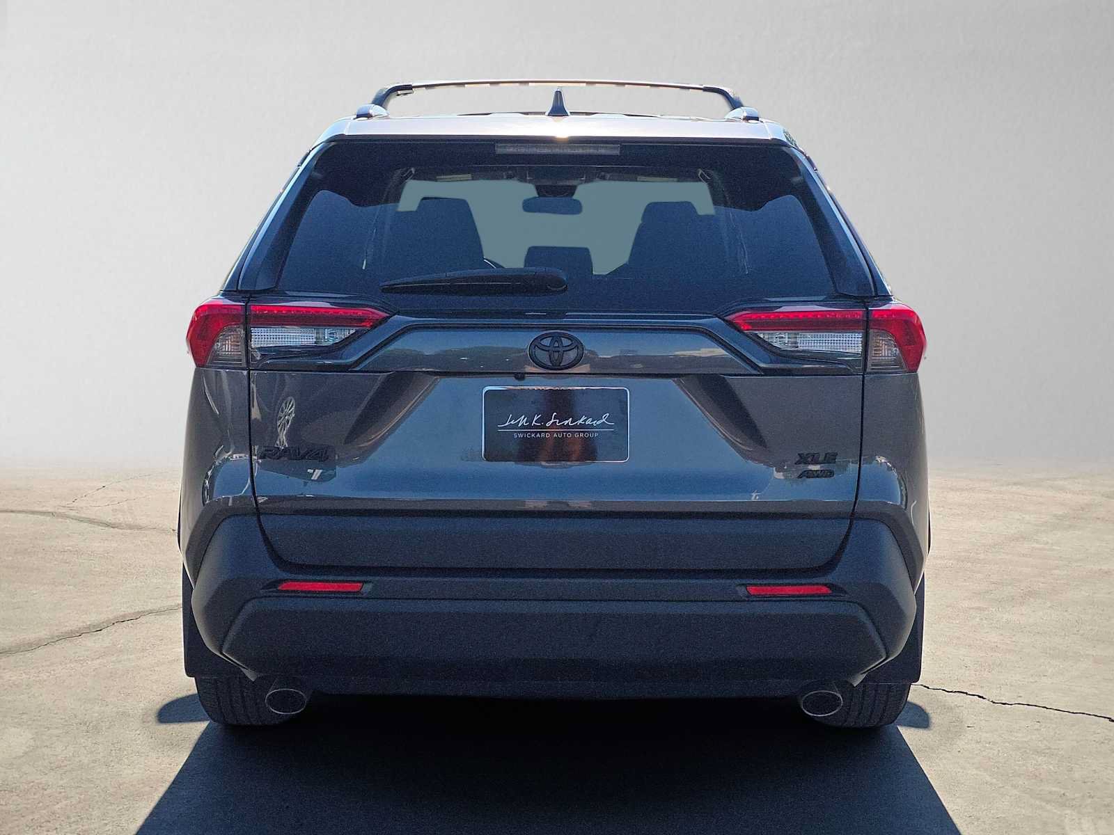 Used 2023 Toyota RAV4 XLE AWD/4WD image 4