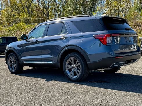New 2025 Ford Explorer Active w/ Active Comfort Package image 5