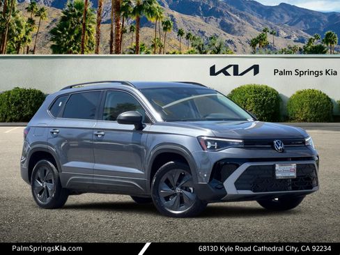 Used 2025 Volkswagen Taos S FWD image 1