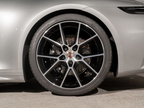 Used 2025 Porsche 911 Carrera T RWD image 14