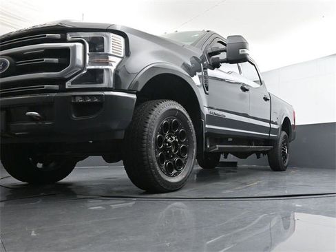 Used 2021 Ford F350 Platinum w/ Tremor Off-Road Package image 31