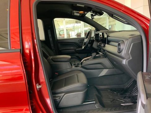 Used 2025 Chevrolet Colorado Trail Boss AWD/4WD image 16