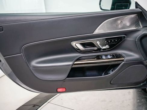 Certified 2022 Mercedes-Benz SL 55 AMG 4MATIC image 18