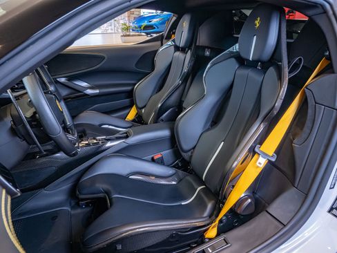 Used 2022 Ferrari SF90 Stradale AWD/4WD image 11