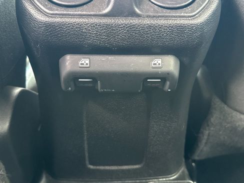 Used 2021 Jeep Wrangler Unlimited Sport image 22