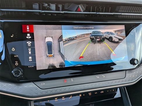 Used 2025 Jeep Wagoneer S Limited image 18