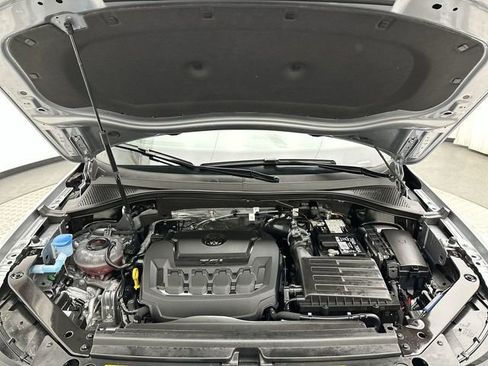 Certified 2024 Volkswagen Tiguan SE image 25